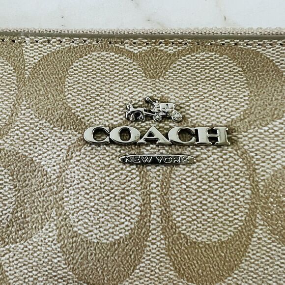 COACH Light Khaki Petal Signature Canvas Messenger Crossbody Bag - Picture 3 of 14